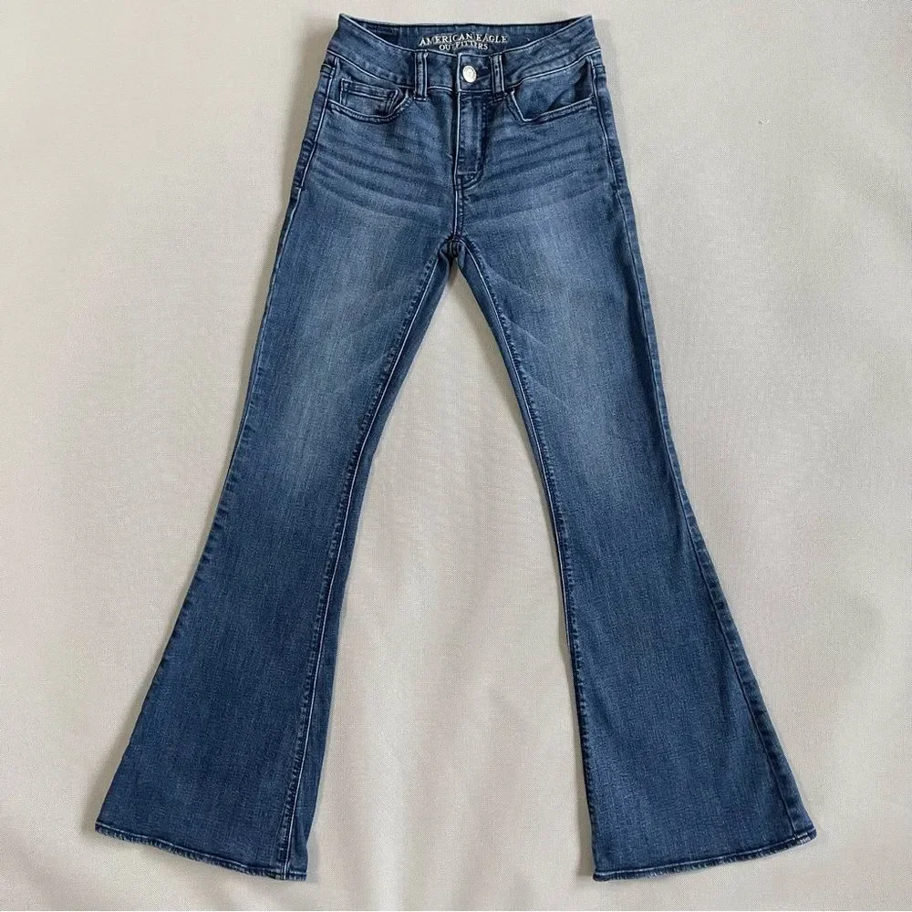 American Eagle Hi-Rise Artist Super Stretch Bootcut Denim Jeans EUC Size 0